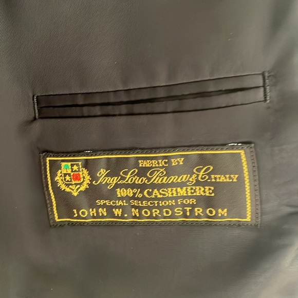 [Nordstrom] 100% cashmere sport coat - Picture 2 of 6